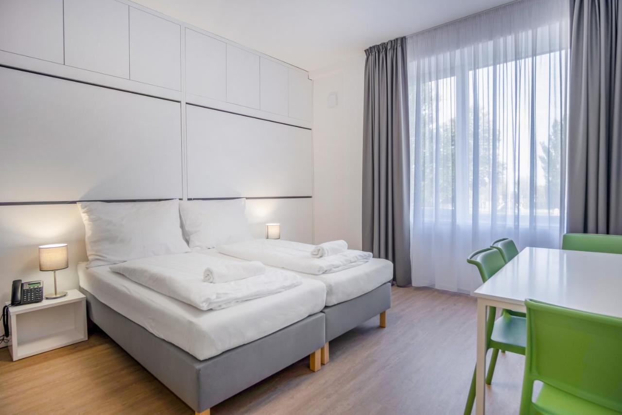 Bed and Breakfast Ciszterci Rendezvenykoezpont à Balatonalmádi Extérieur photo